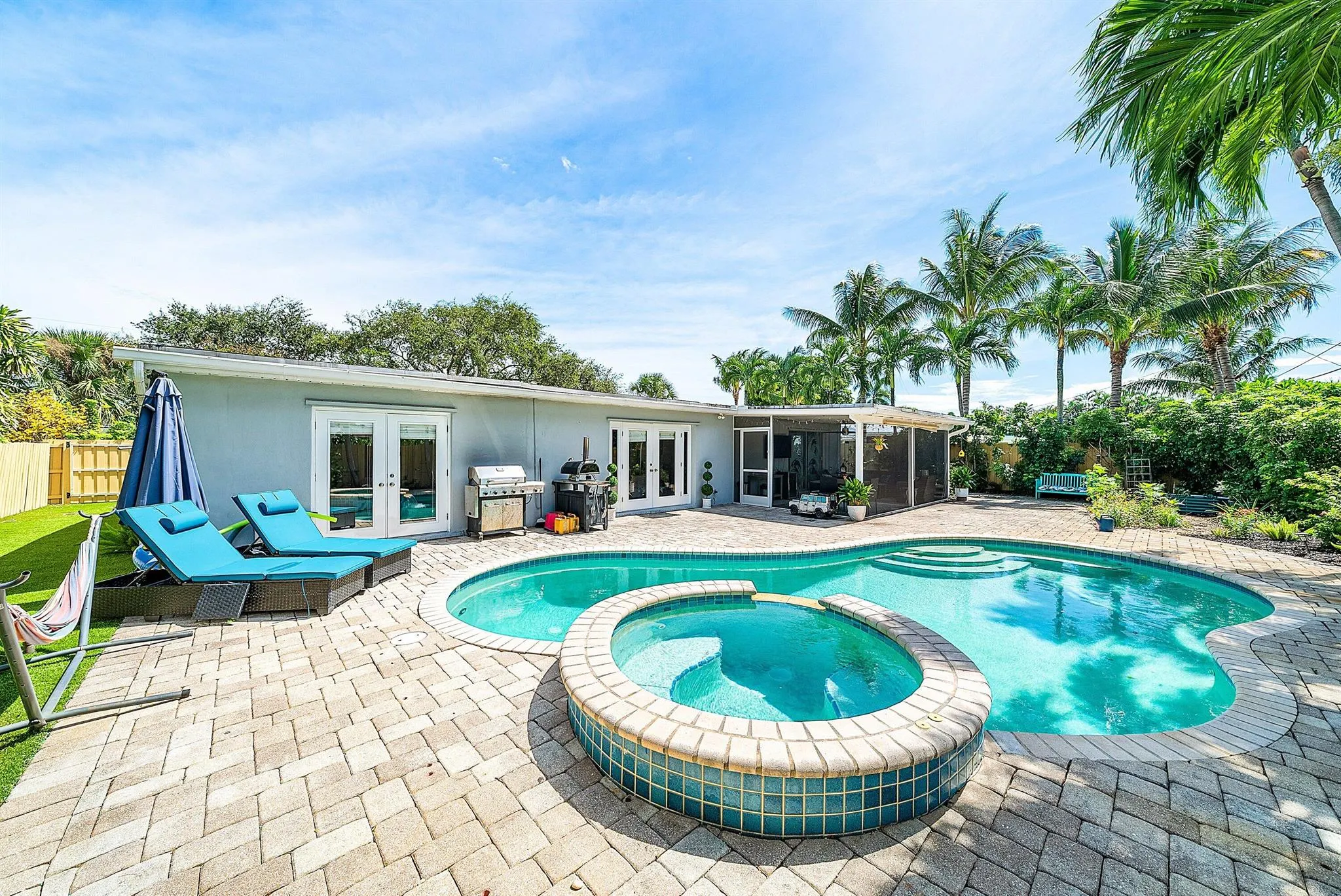 777 Lagoon Drive