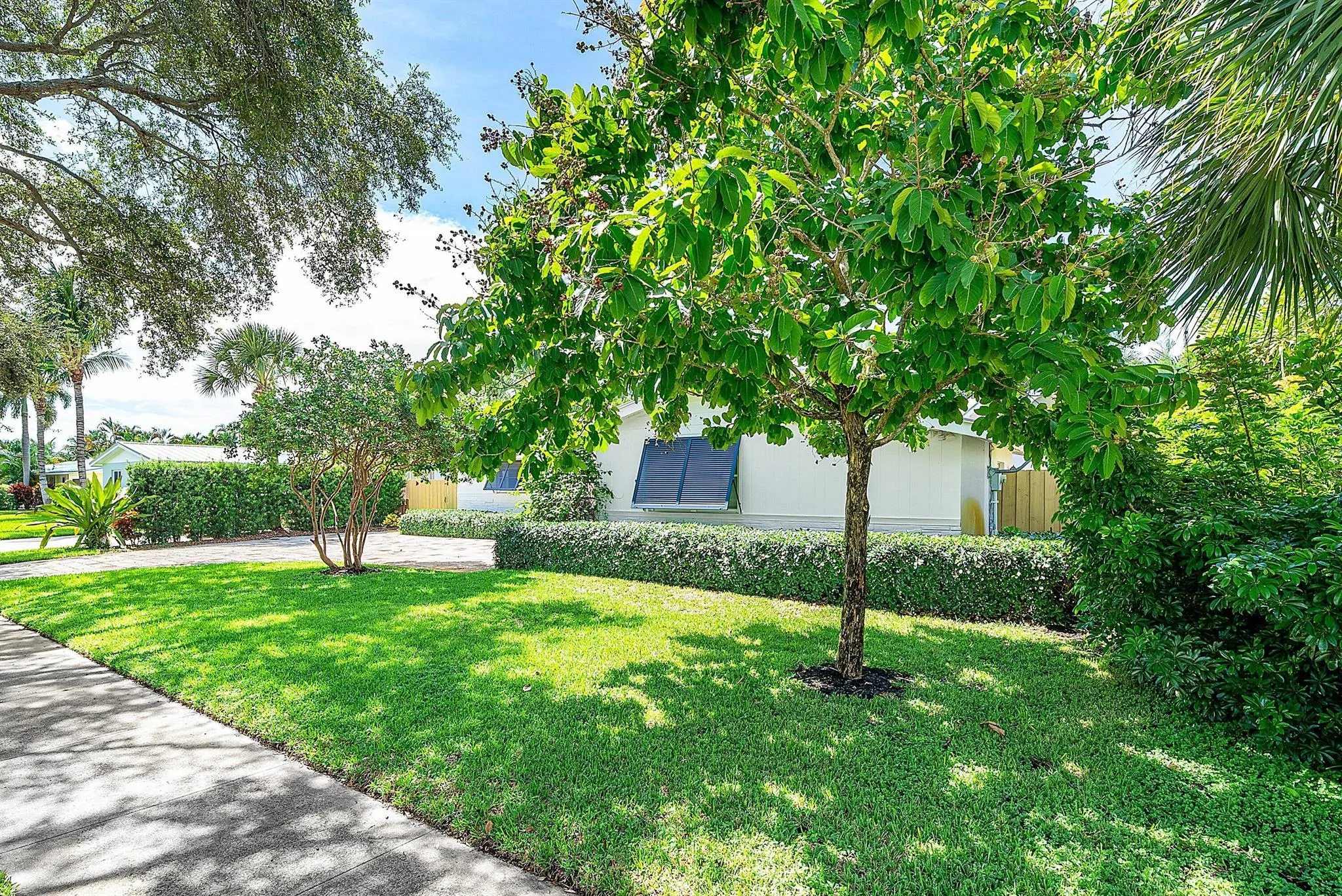 777 Lagoon Drive