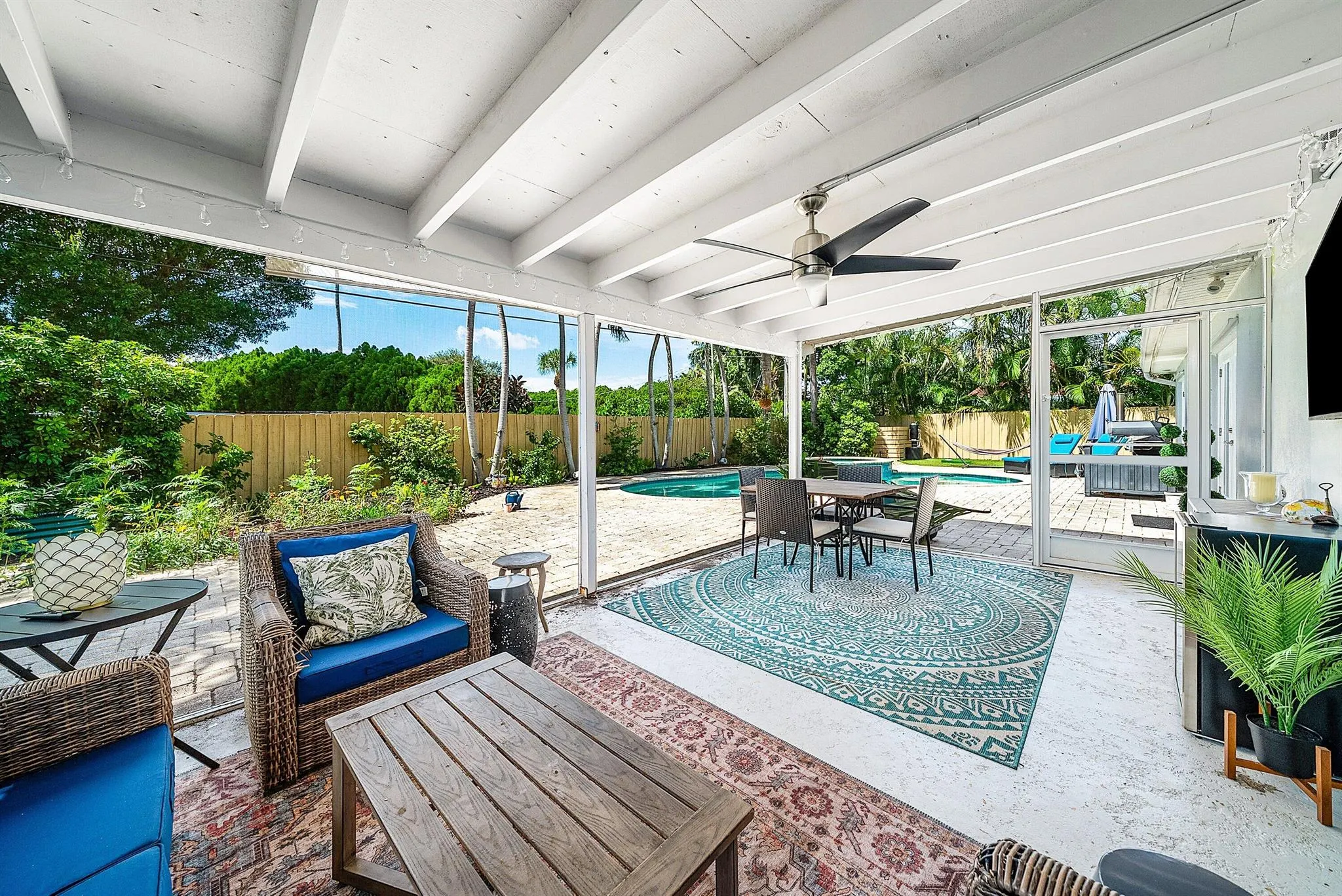 777 Lagoon Drive