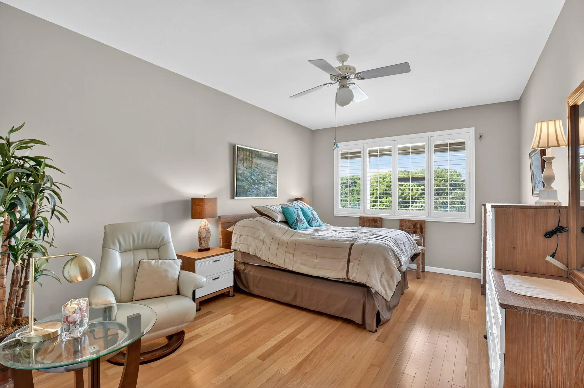102 Half Moon Circle, #B3