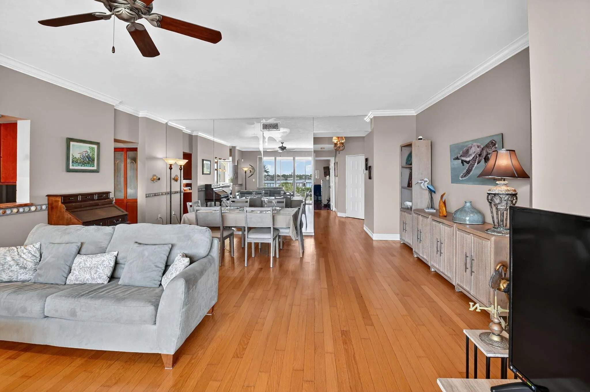 102 Half Moon Circle, #B3