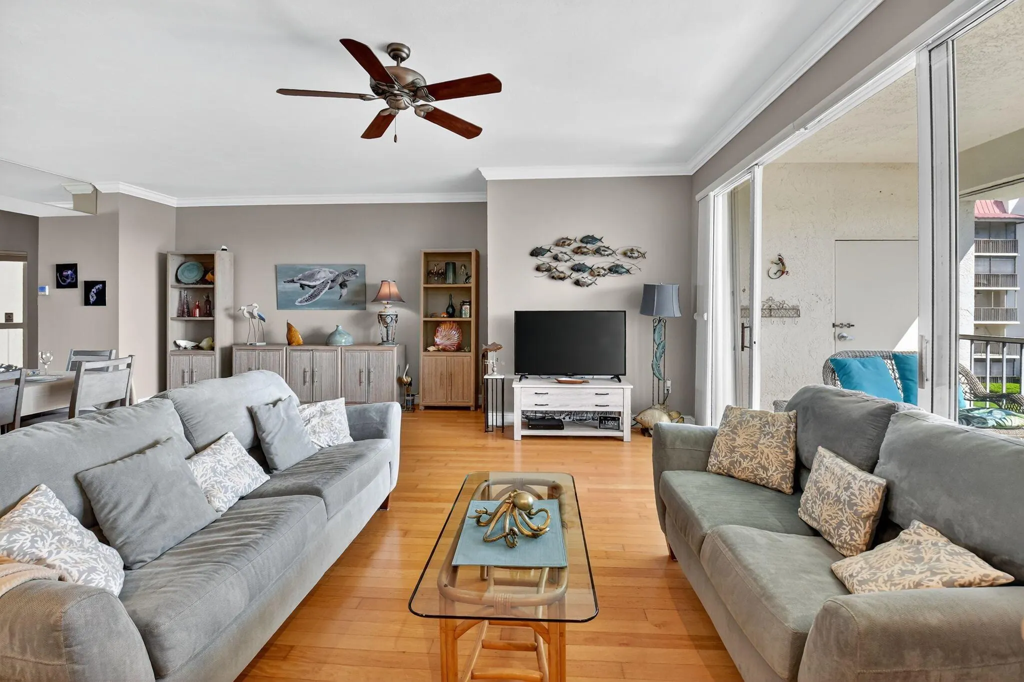 102 Half Moon Circle, #B3