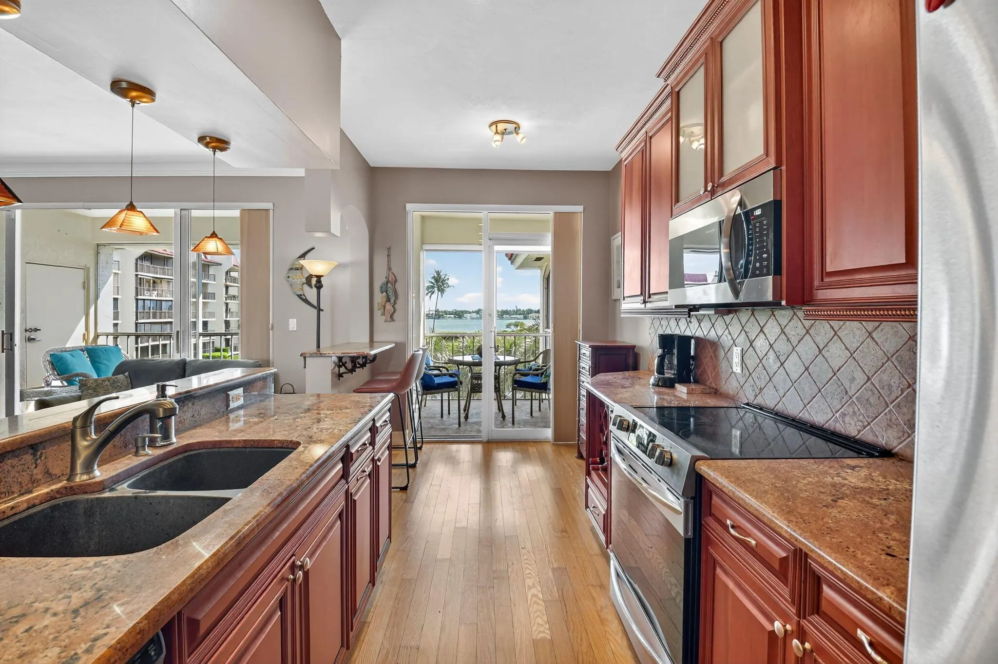 102 Half Moon Circle, #B3