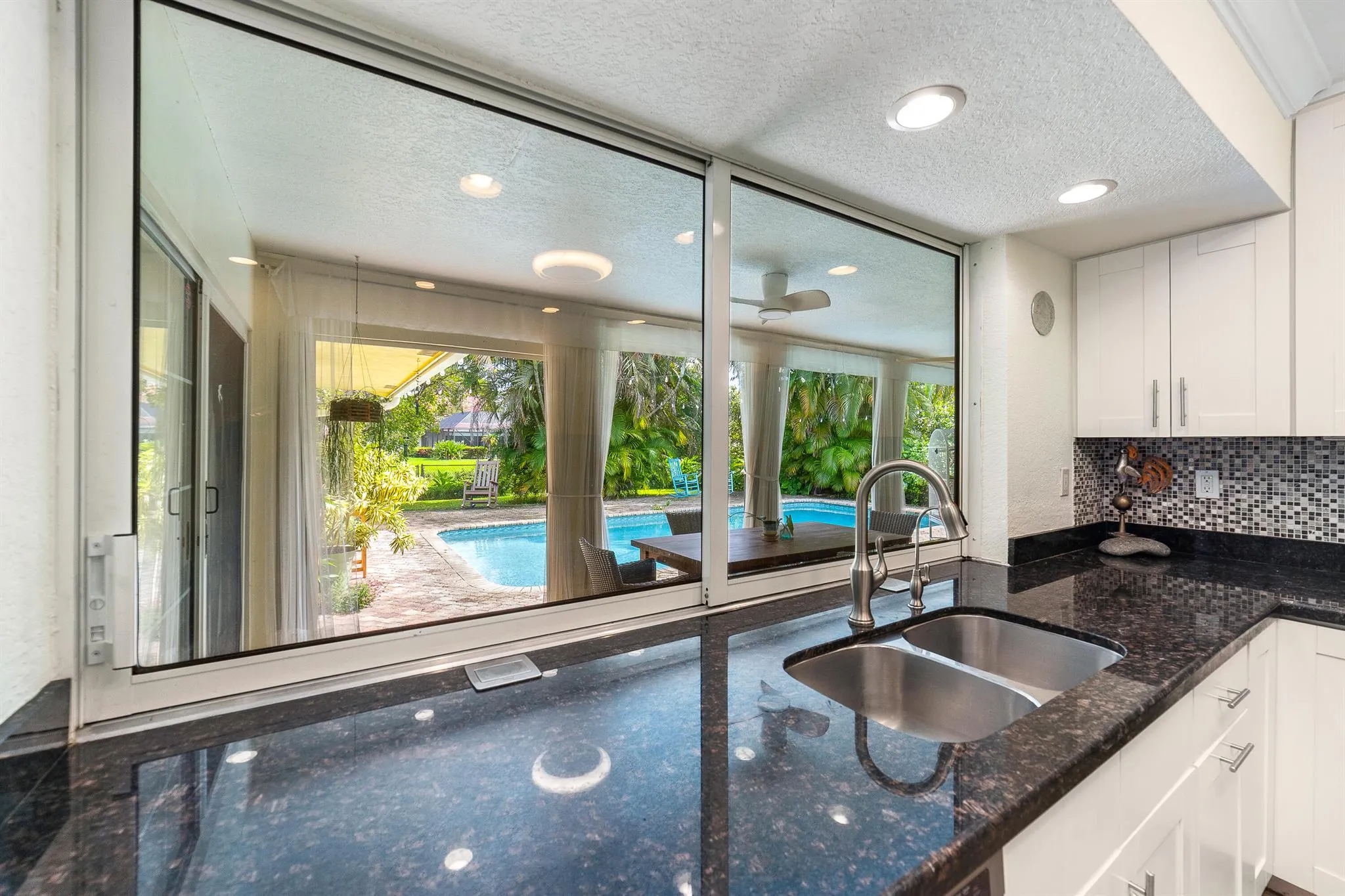 1040 Renmar Drive