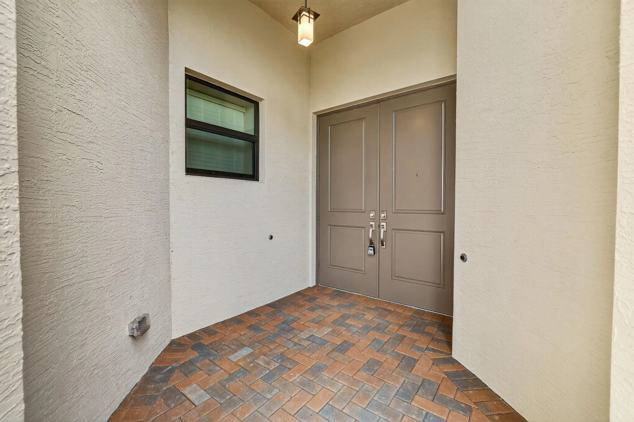 12509 SW Laguna Reef Drive