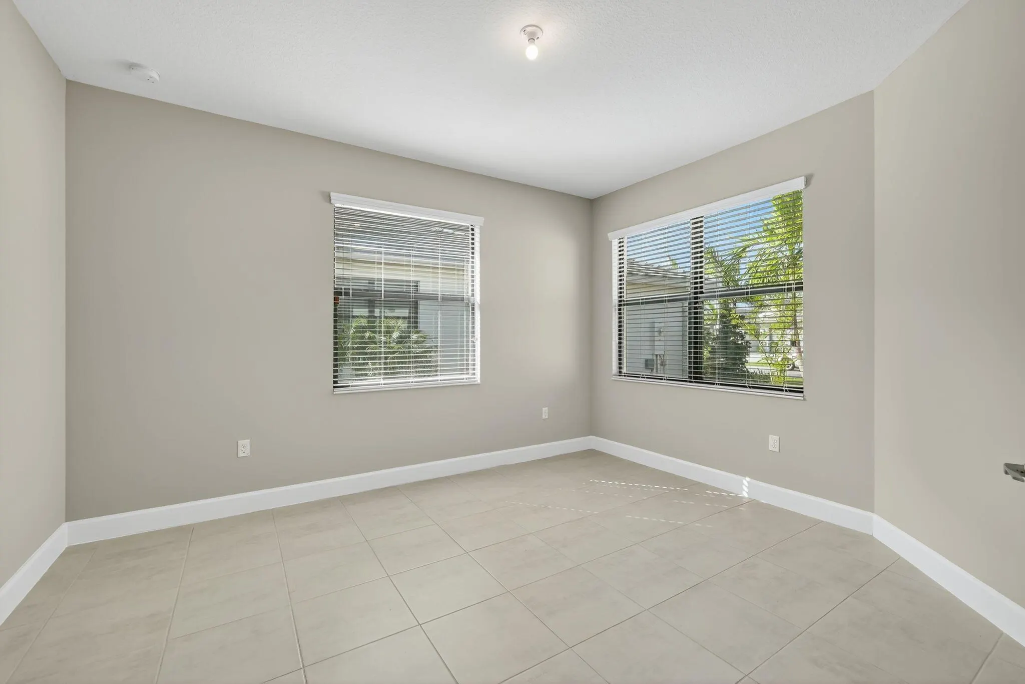 12509 SW Laguna Reef Drive