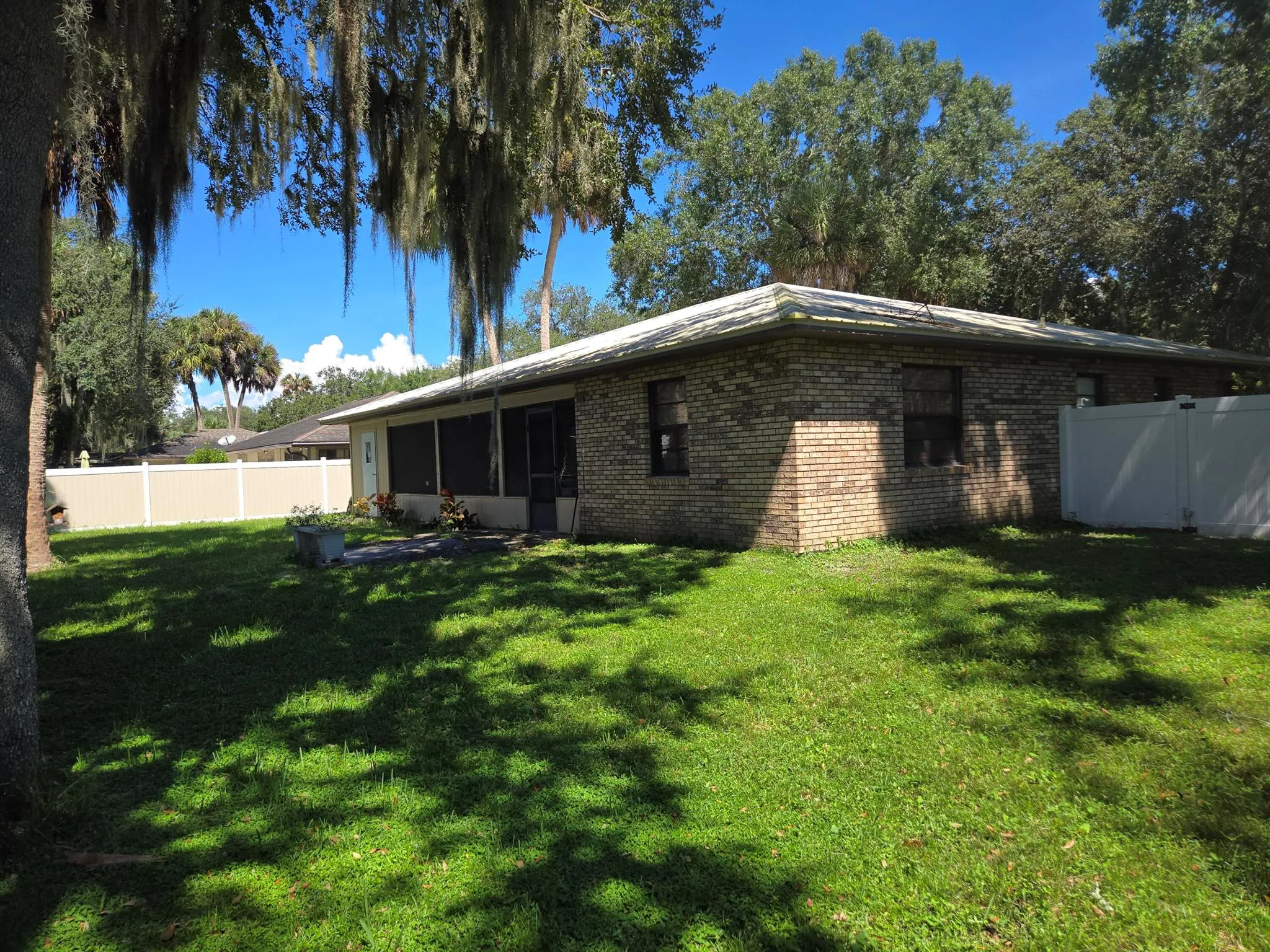 1453 SW 18th Terrace