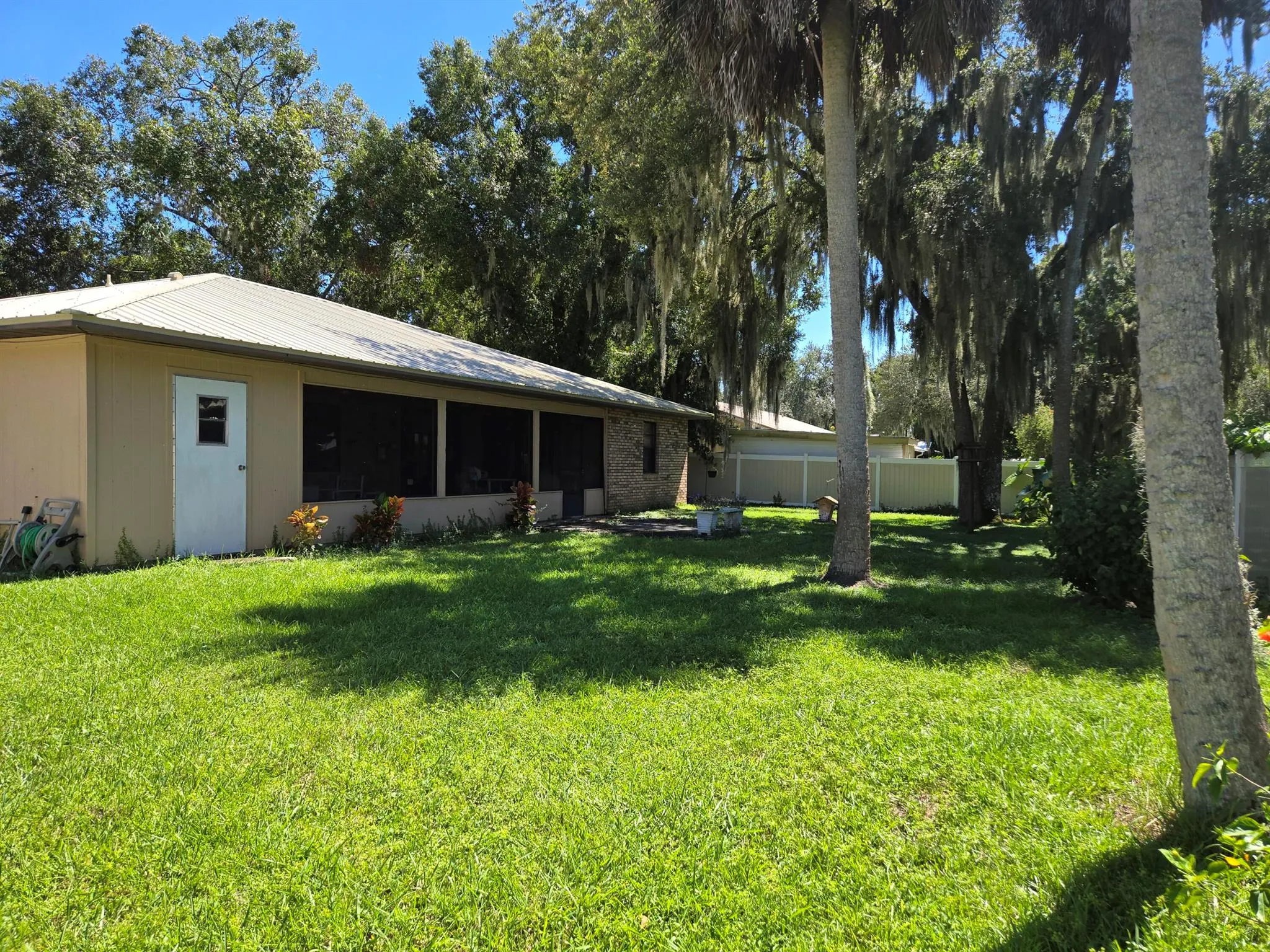 1453 SW 18th Terrace