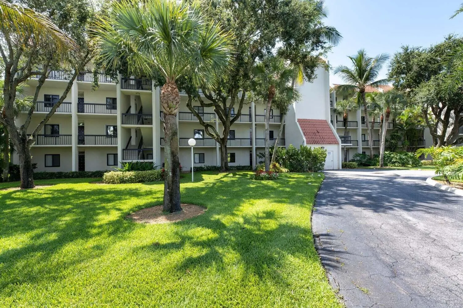 3050 Presidential Way, #305