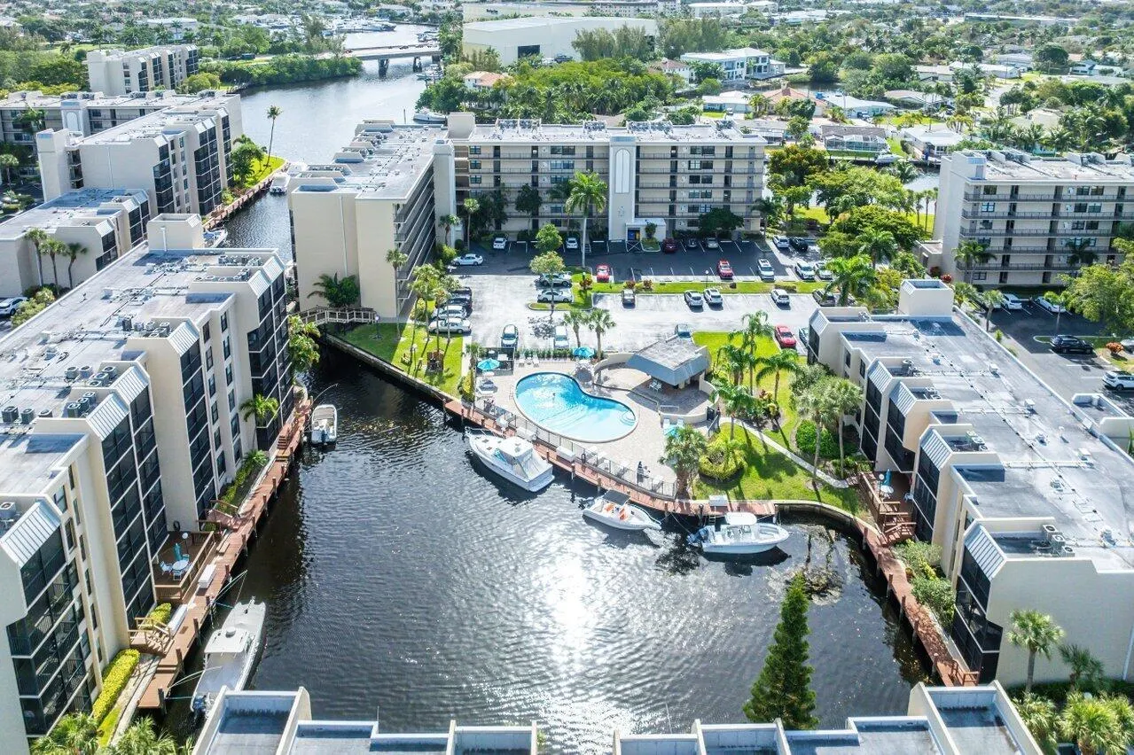 13 Royal Palm Way, #602