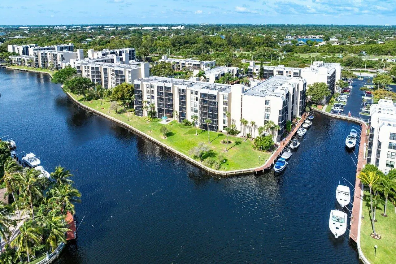13 Royal Palm Way, #602