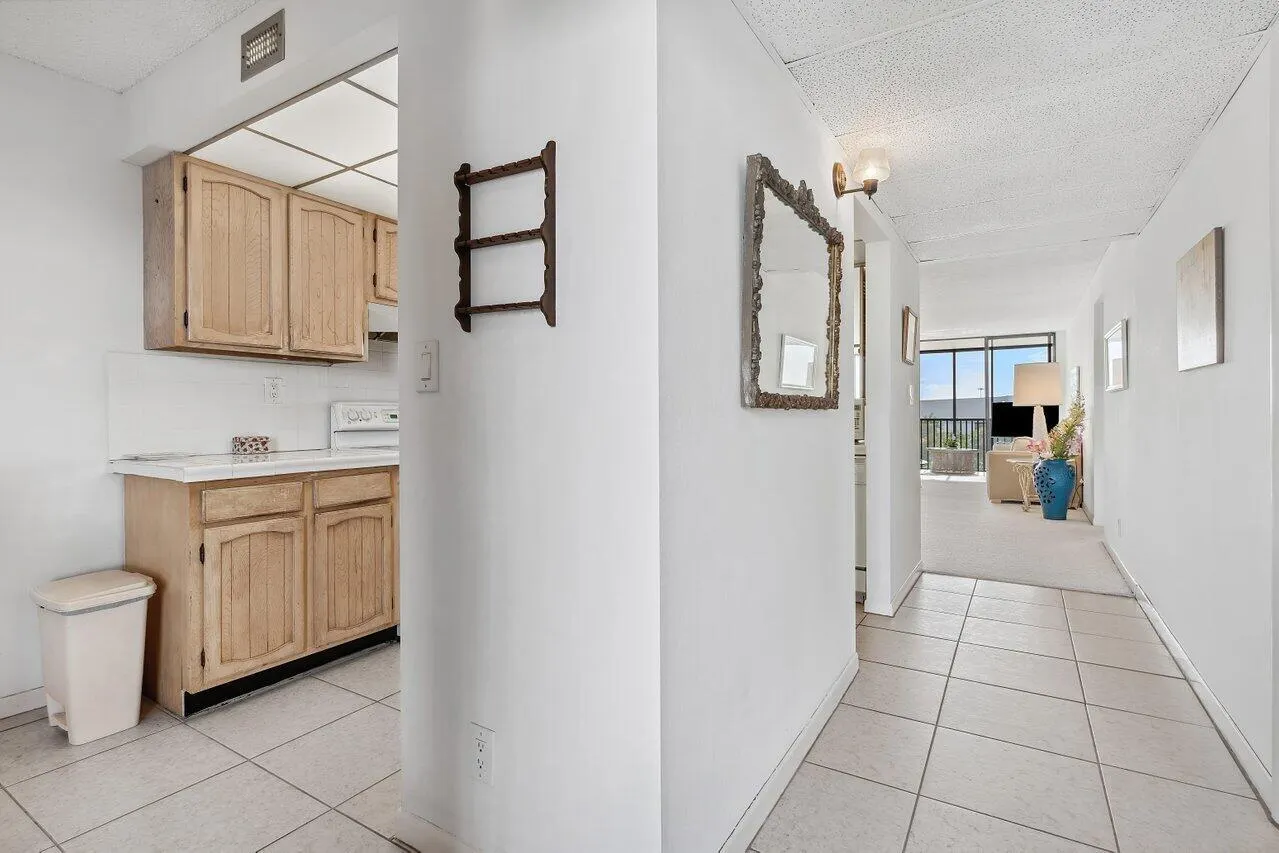 13 Royal Palm Way, #602