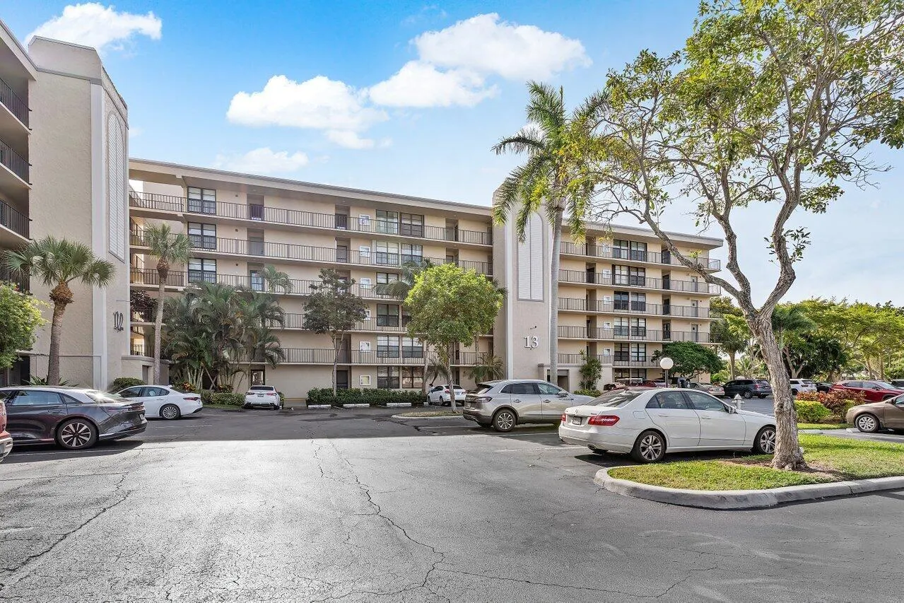 13 Royal Palm Way, #602