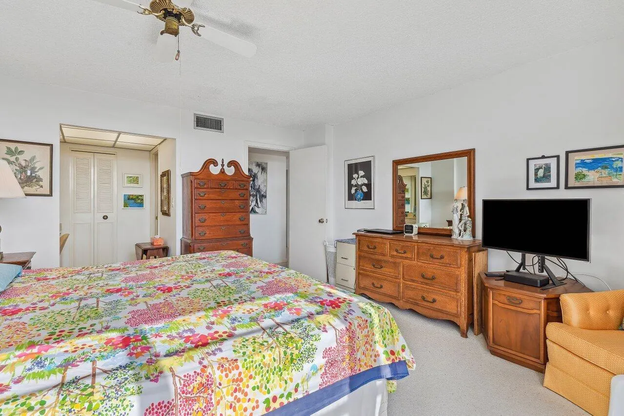 13 Royal Palm Way, #602