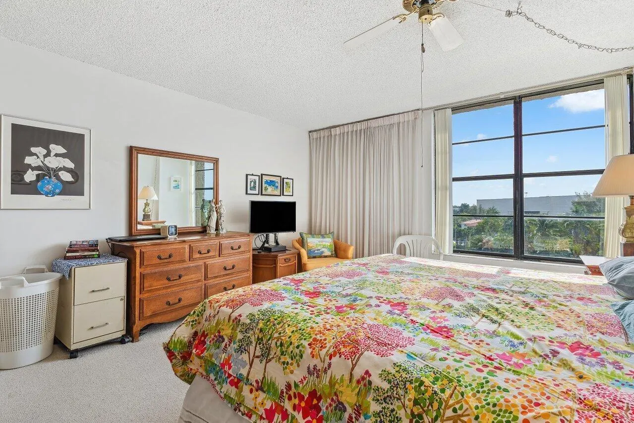 13 Royal Palm Way, #602