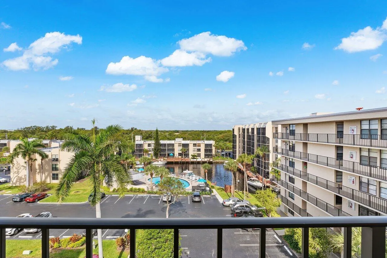 13 Royal Palm Way, #602