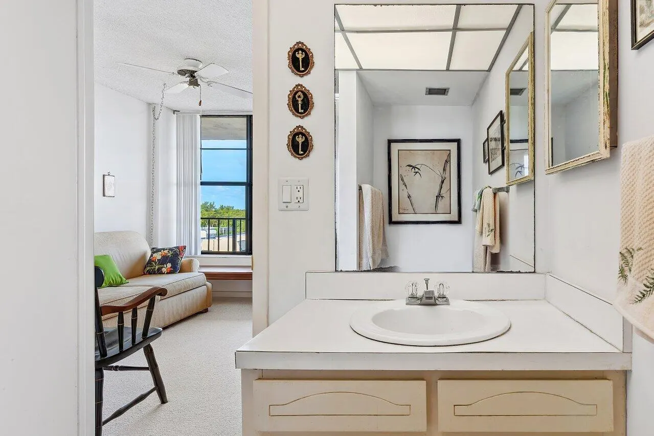 13 Royal Palm Way, #602