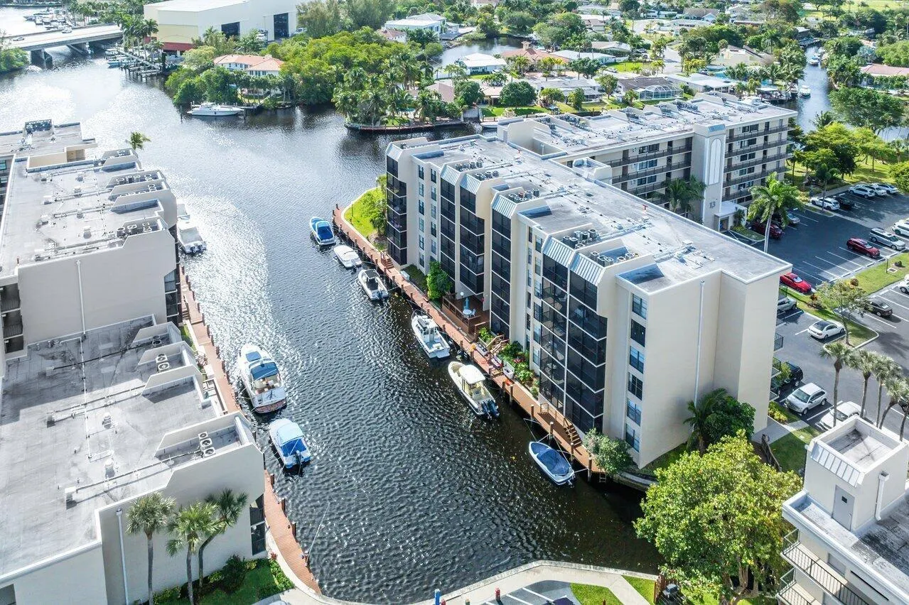 13 Royal Palm Way, #602