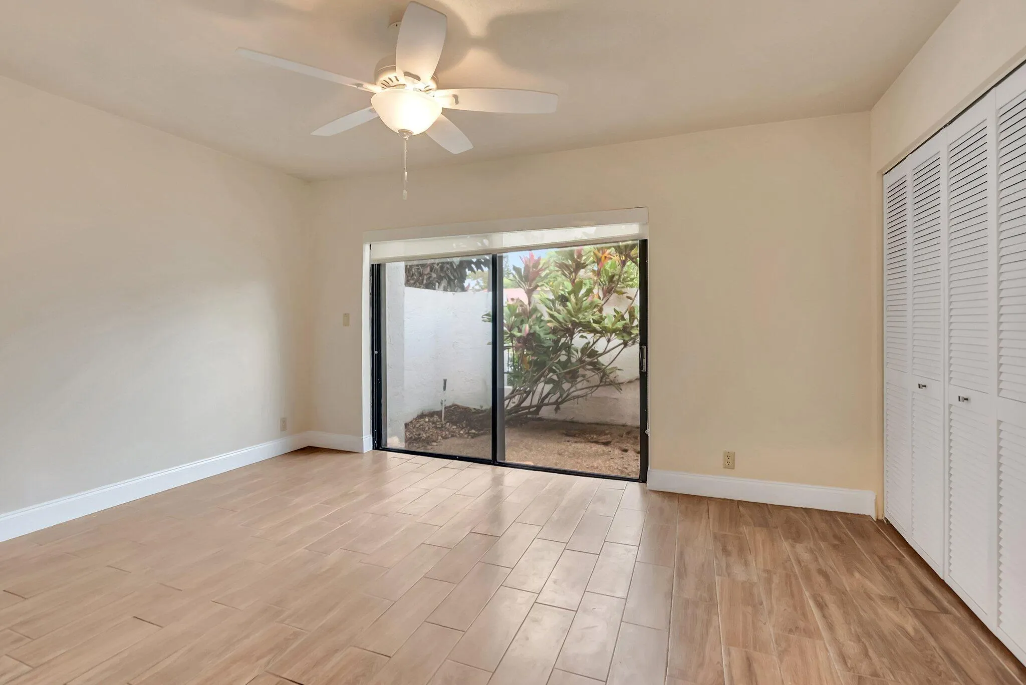6740 Lago Vista Terrace