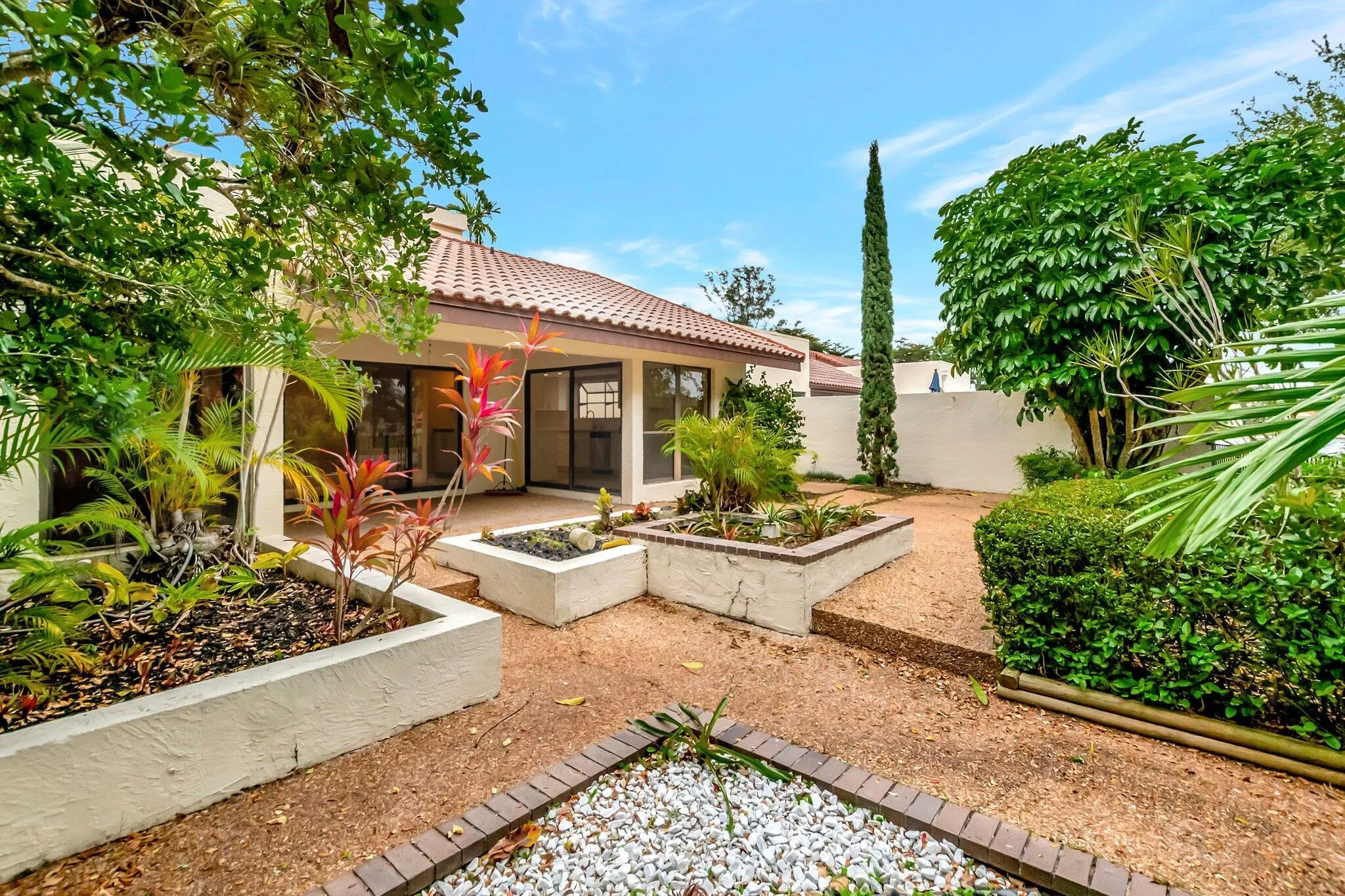 6740 Lago Vista Terrace