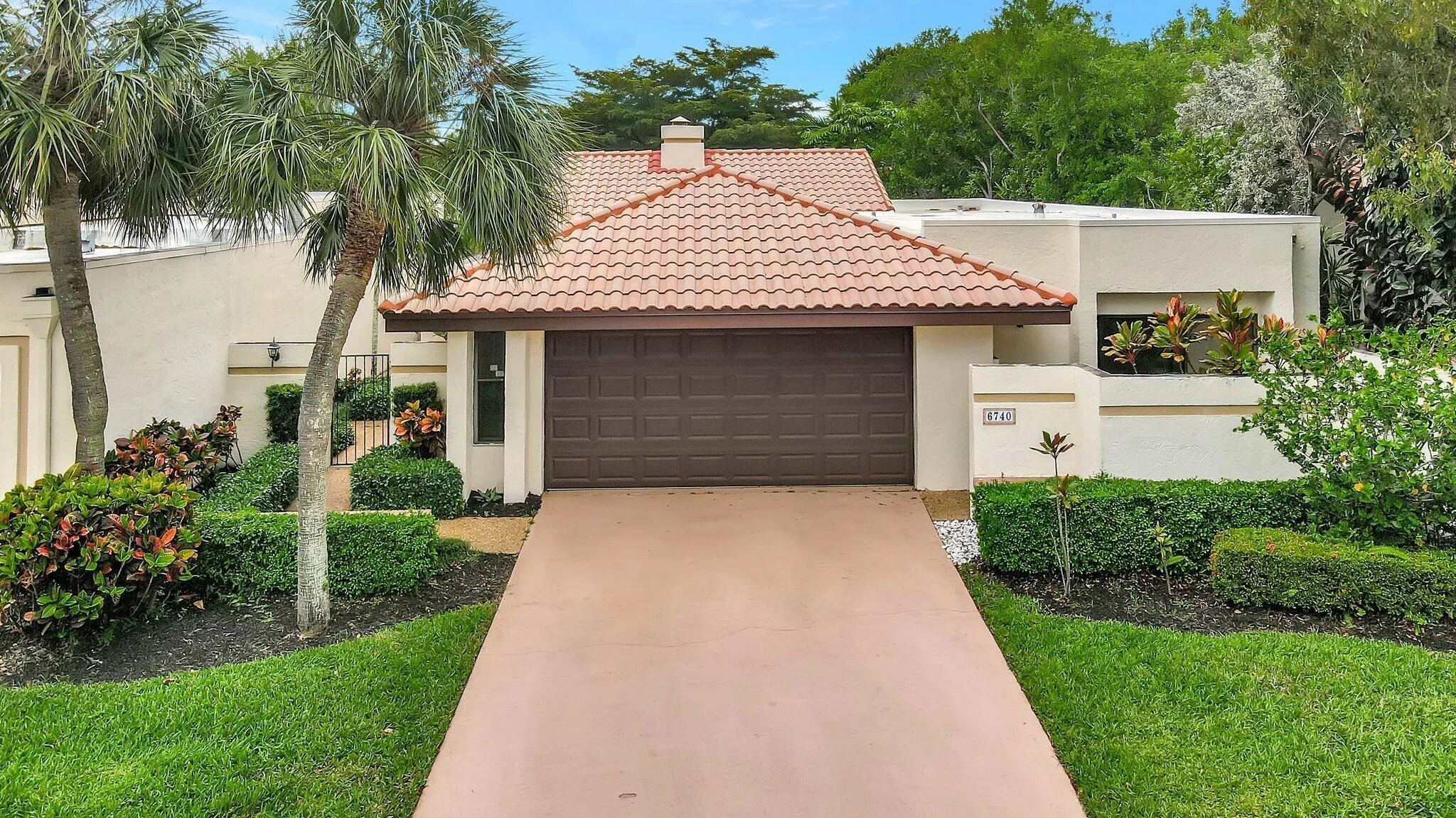 6740 Lago Vista Terrace