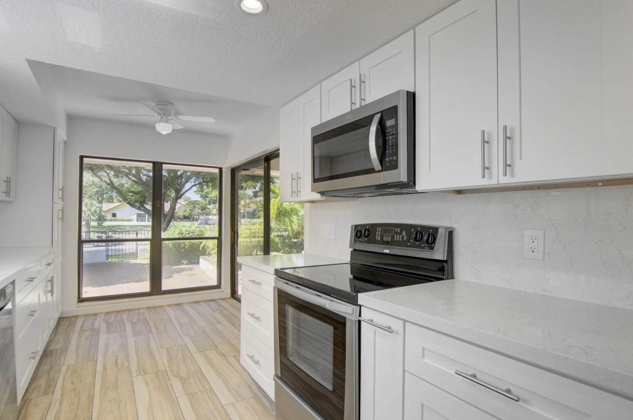 6740 Lago Vista Terrace