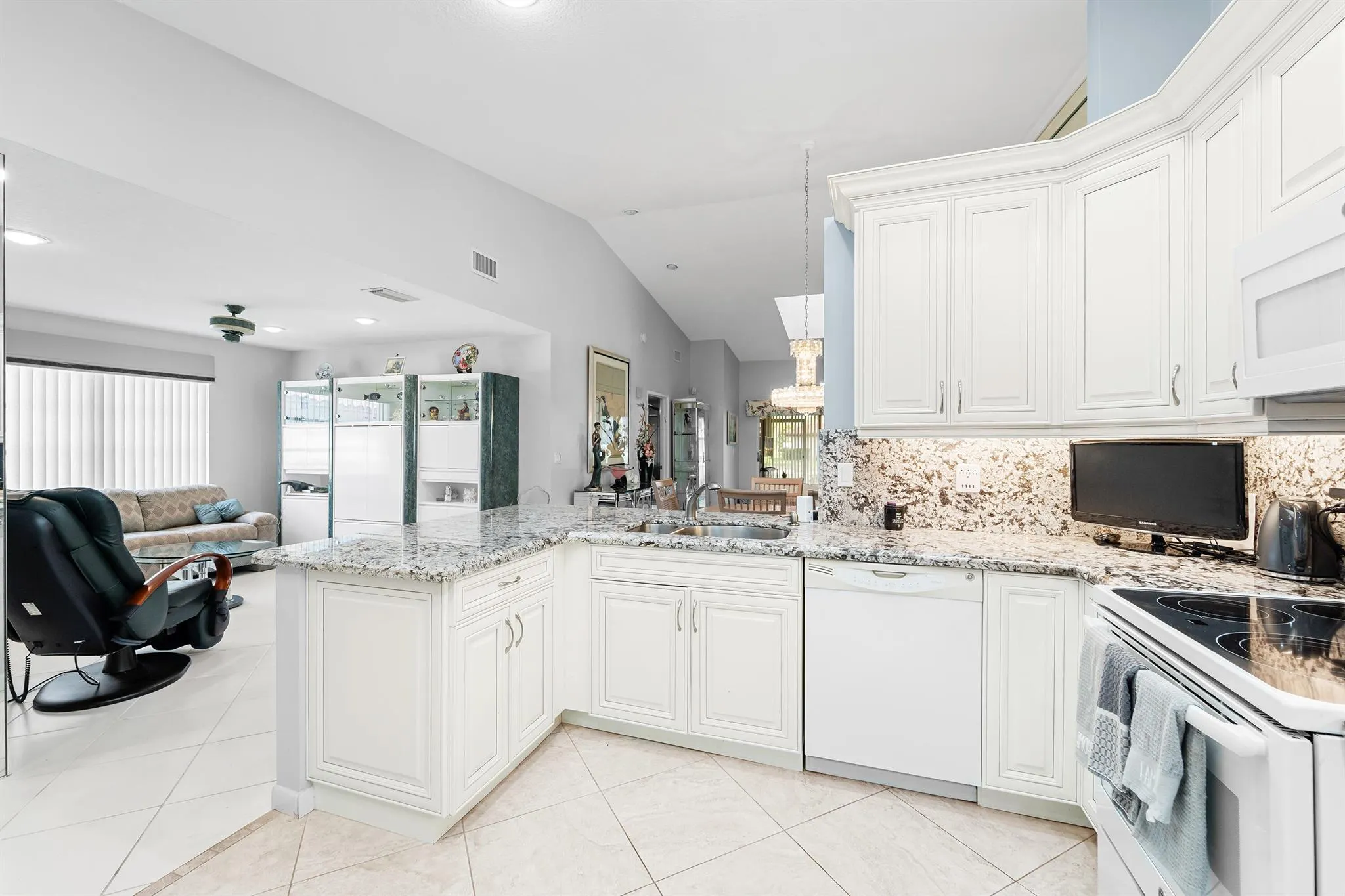6339 Mill Pointe Circle