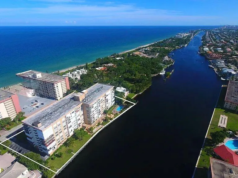 1150 Hillsboro Mile, #707