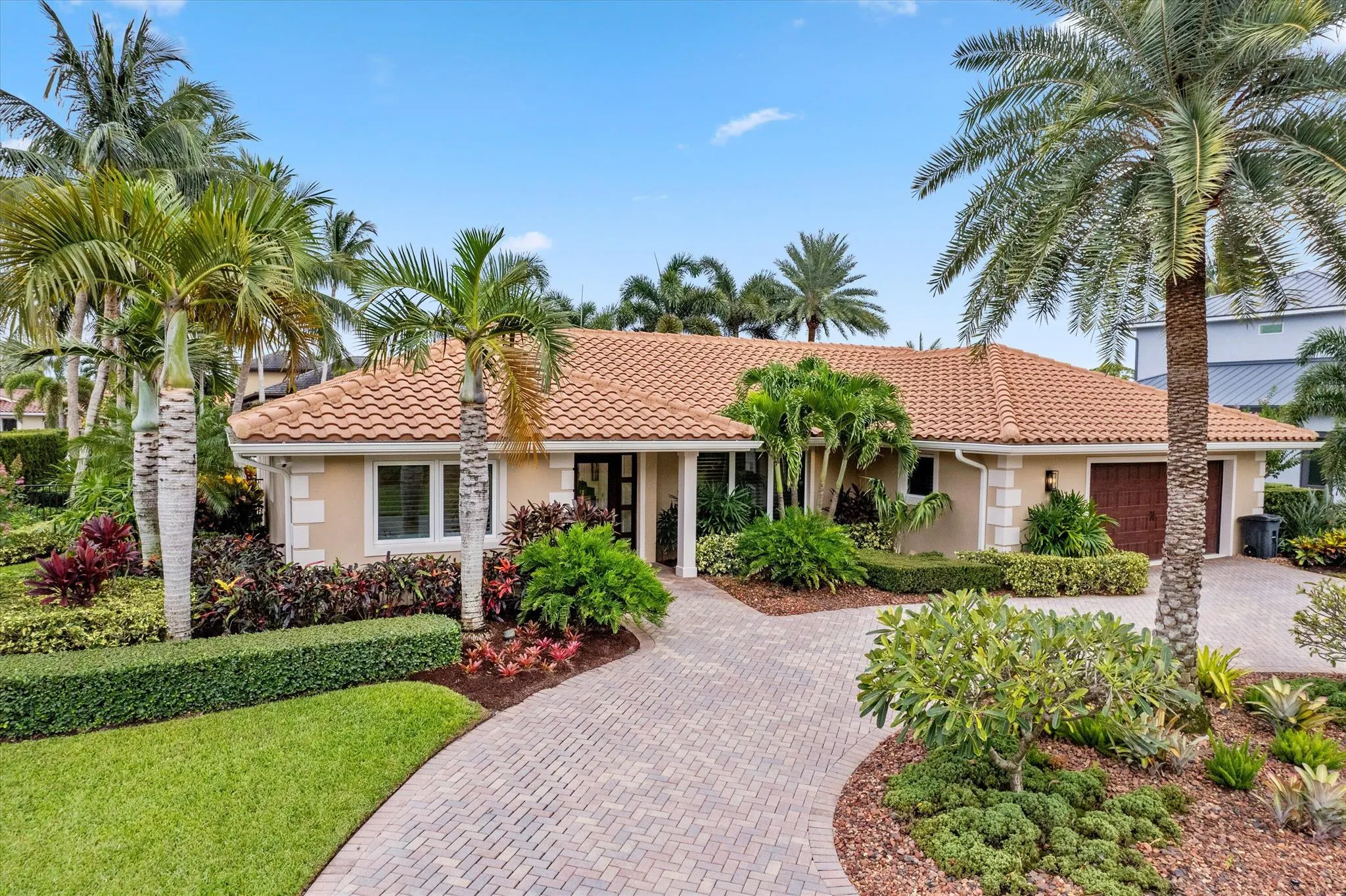 8884 SE Pelican Island Way