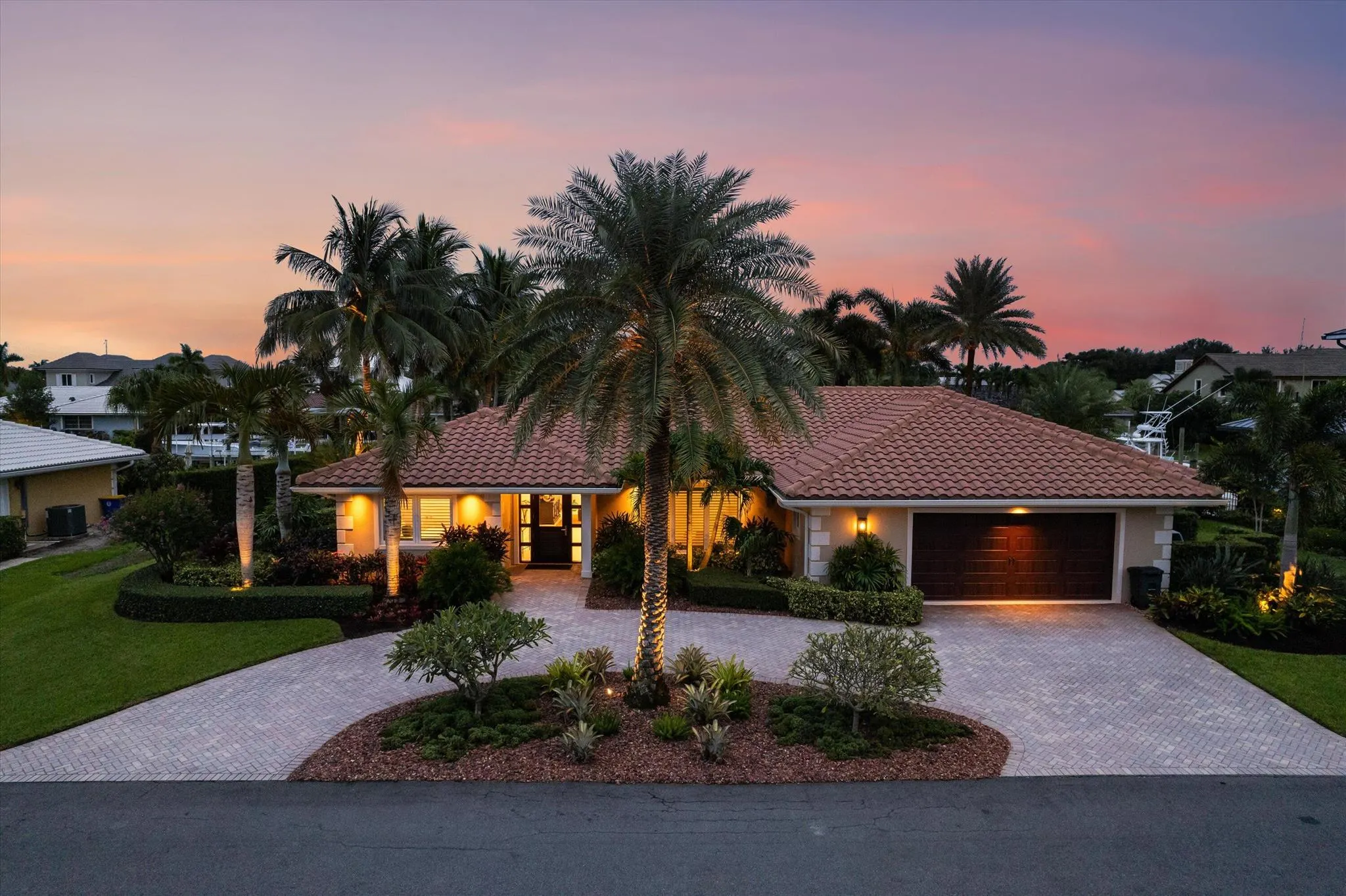 8884 SE Pelican Island Way