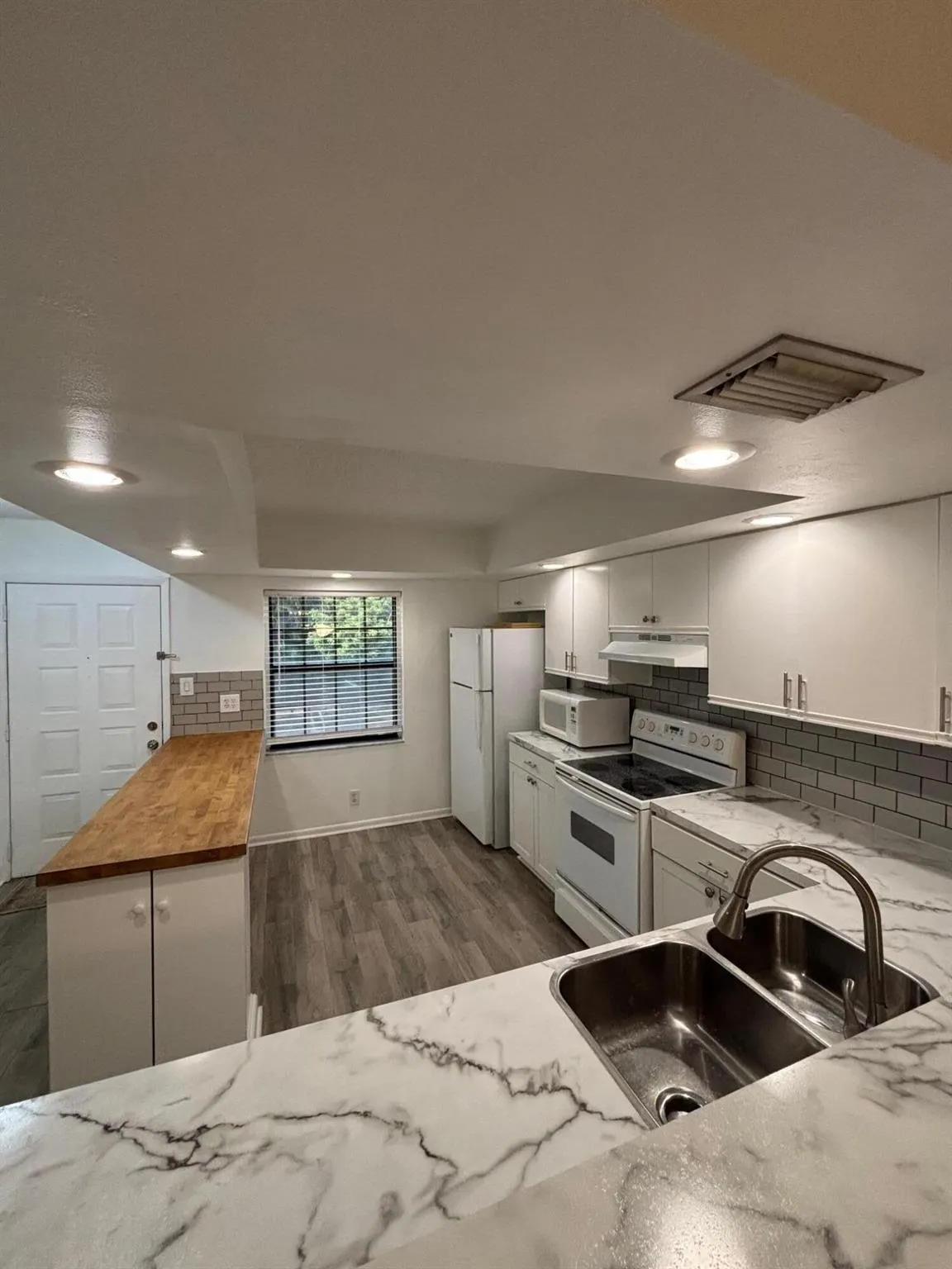 3000 Florida Boulevard, #203-D
