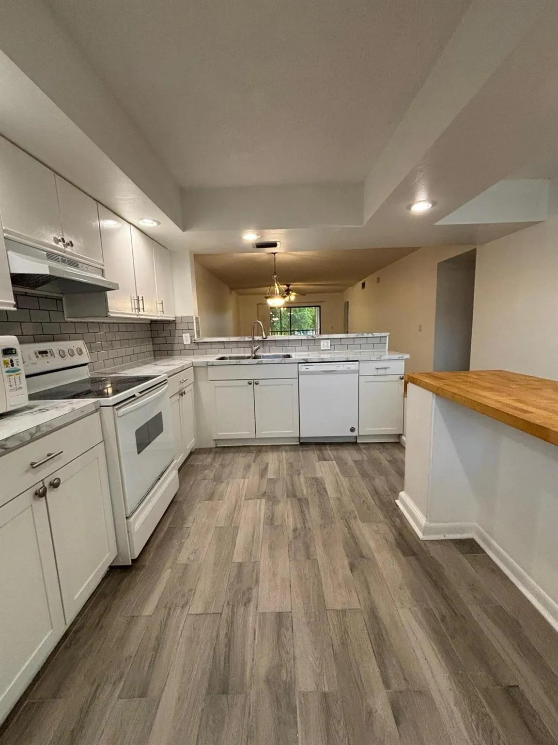 3000 Florida Boulevard, #203-D
