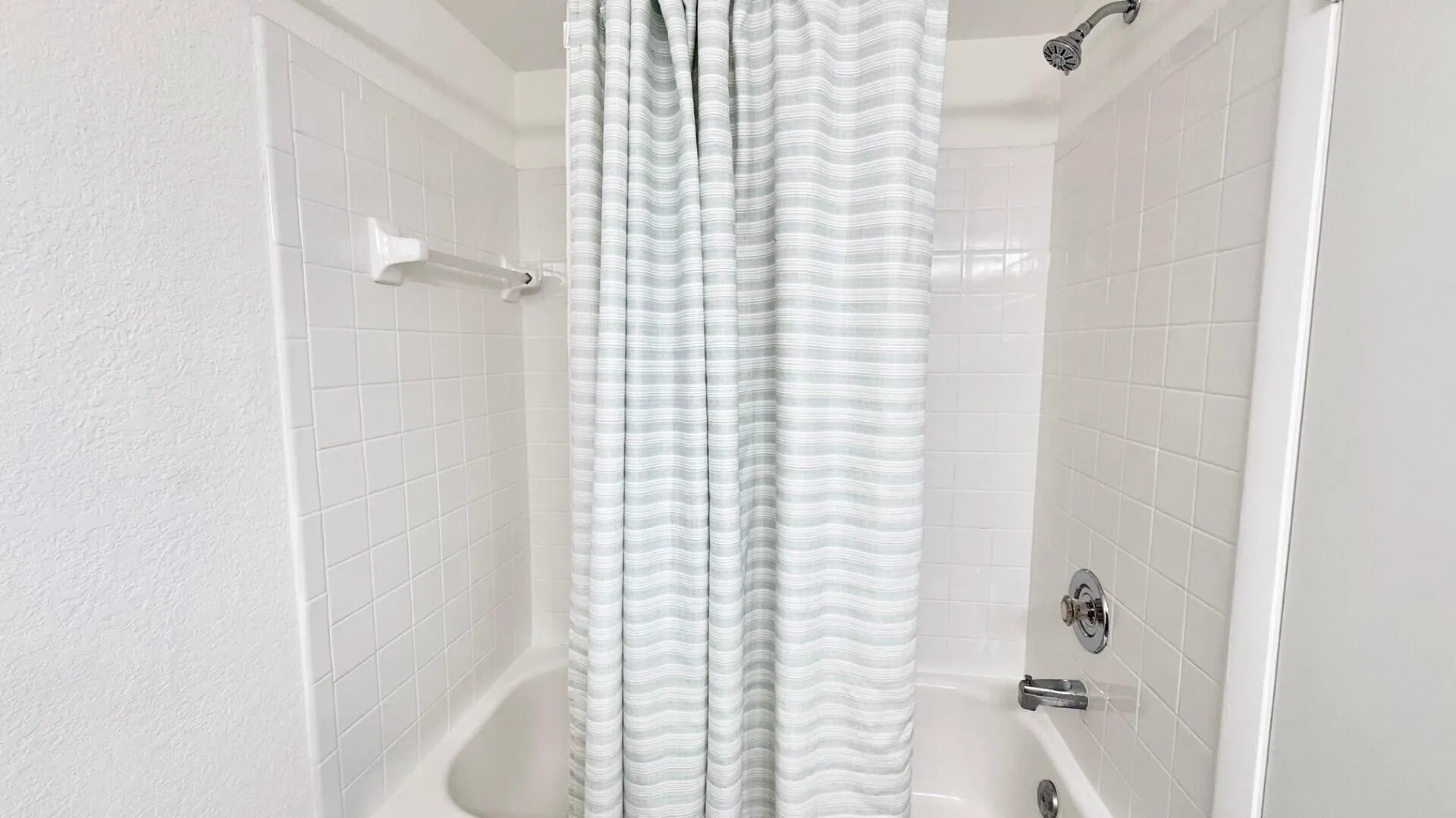 4692 E Lucerne Lakes Boulevard, #103