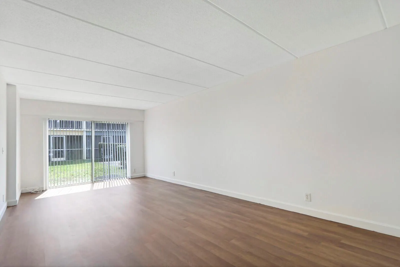 1501 Crescent Circle, #B10
