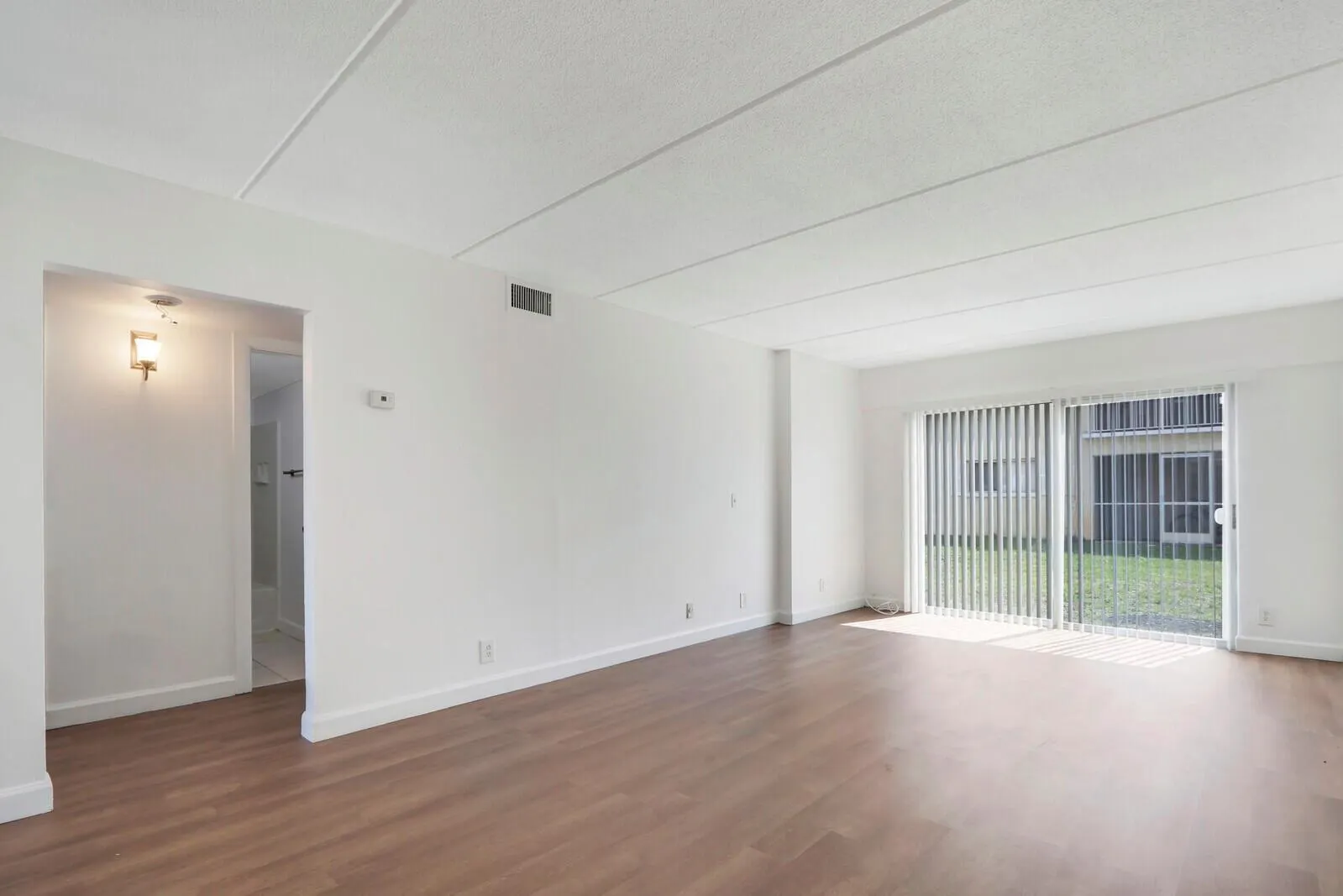 1501 Crescent Circle, #B10