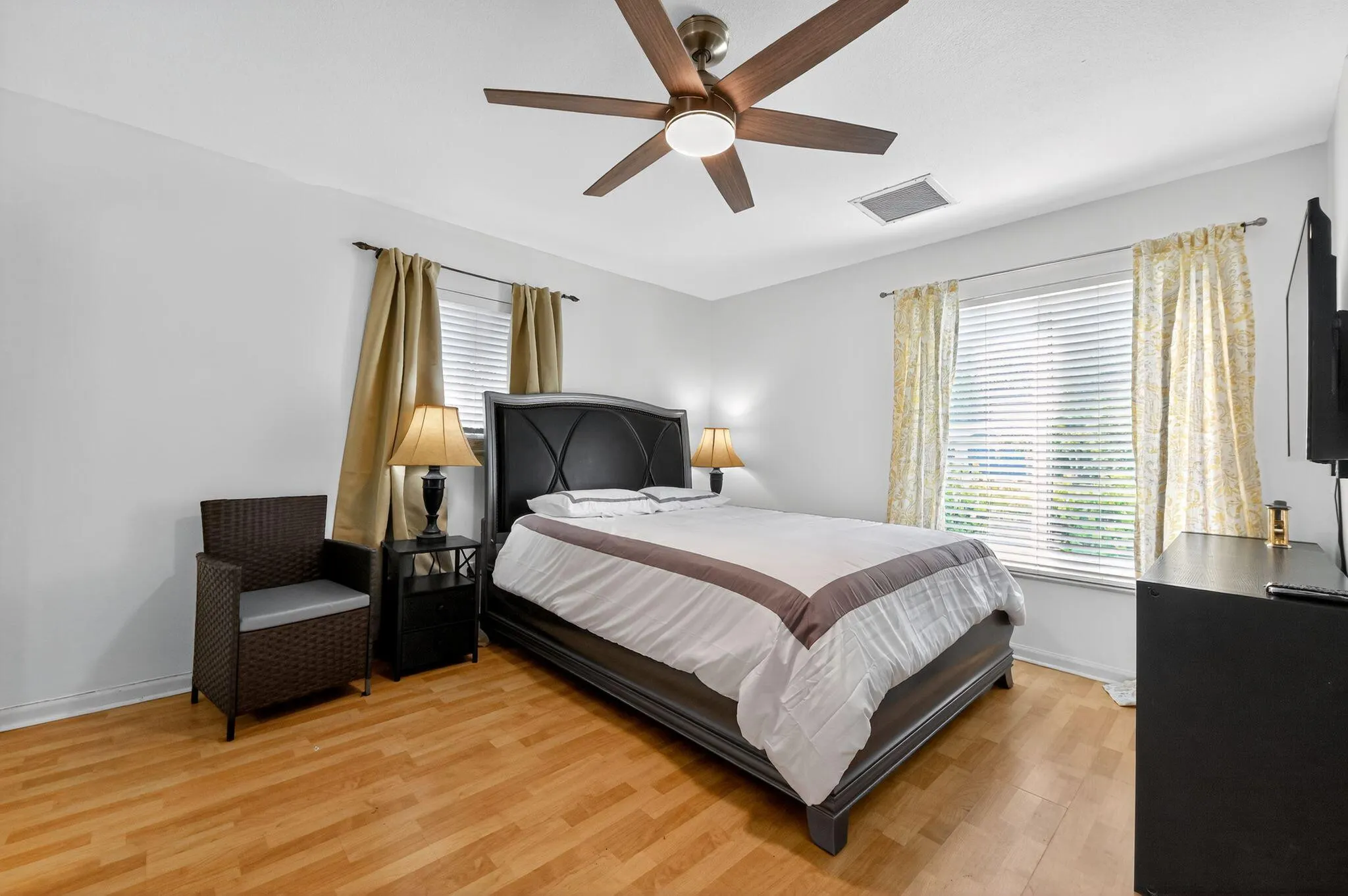 407 Highwood Circle