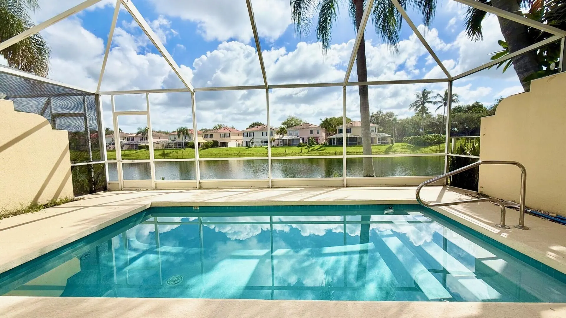 2006 W Tigris Drive