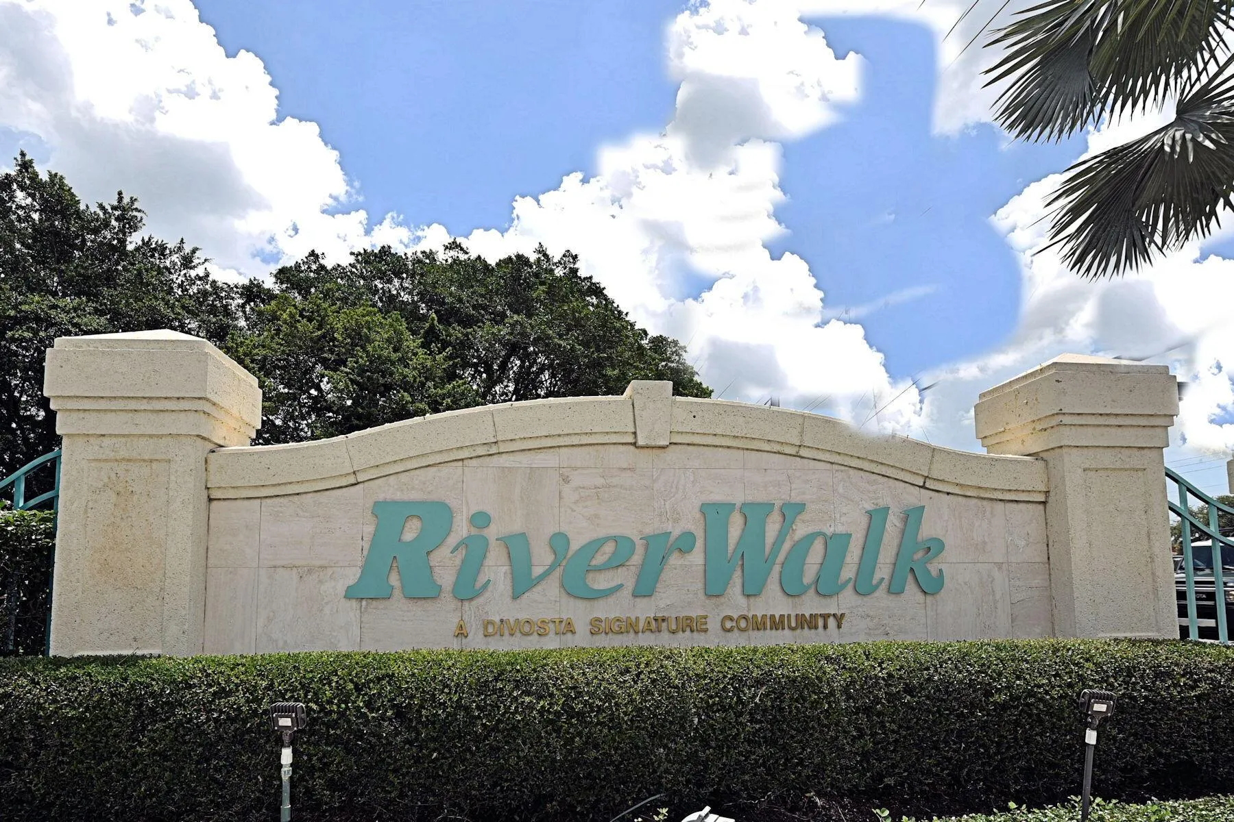 2006 W Tigris Drive