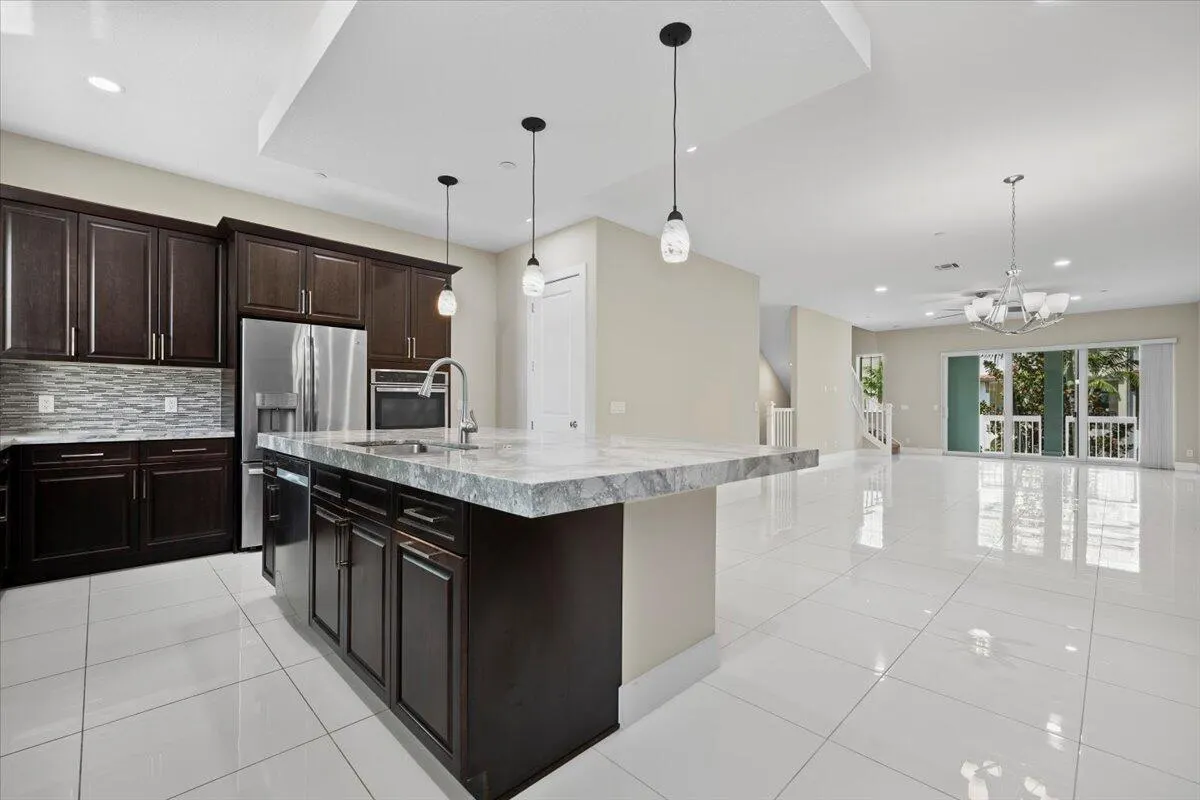 7114 Edison Place