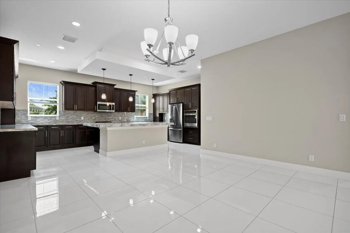 7114 Edison Place