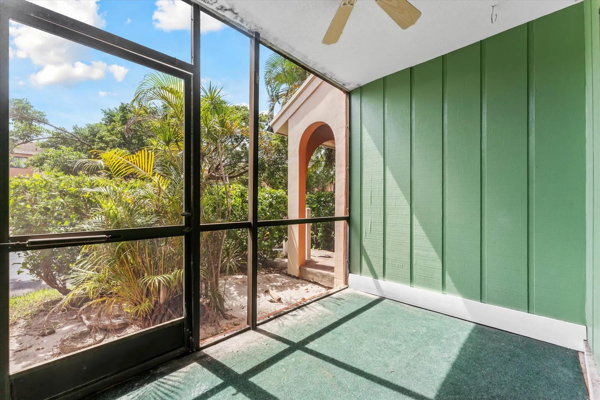 50 SE 12th Street, #1600