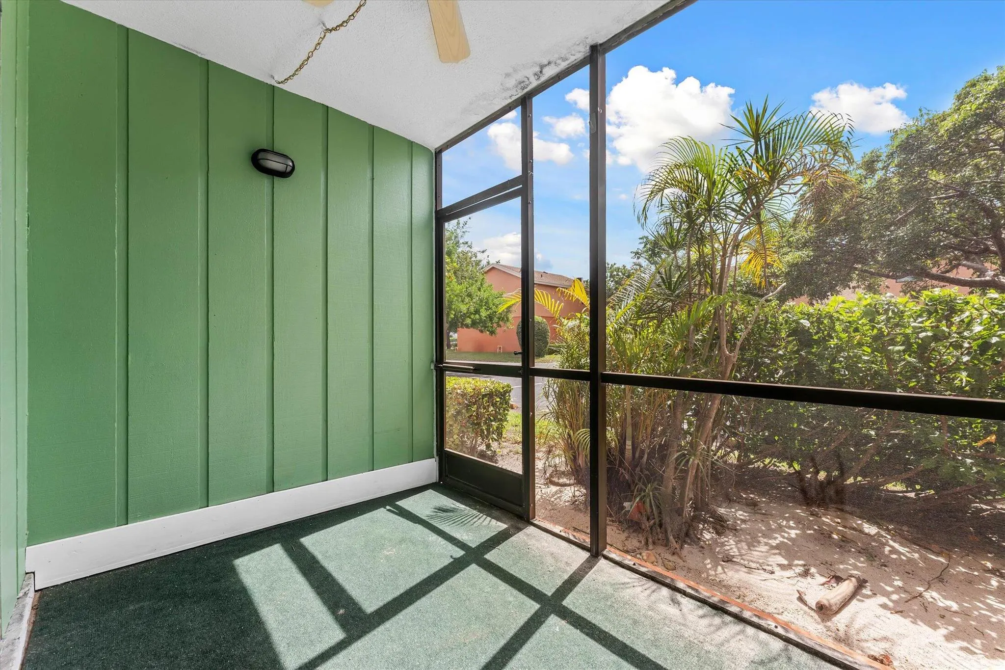 50 SE 12th Street, #1600