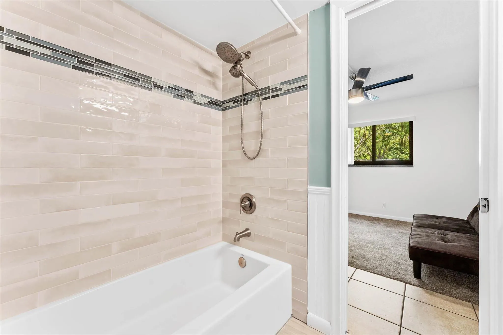 50 SE 12th Street, #1600