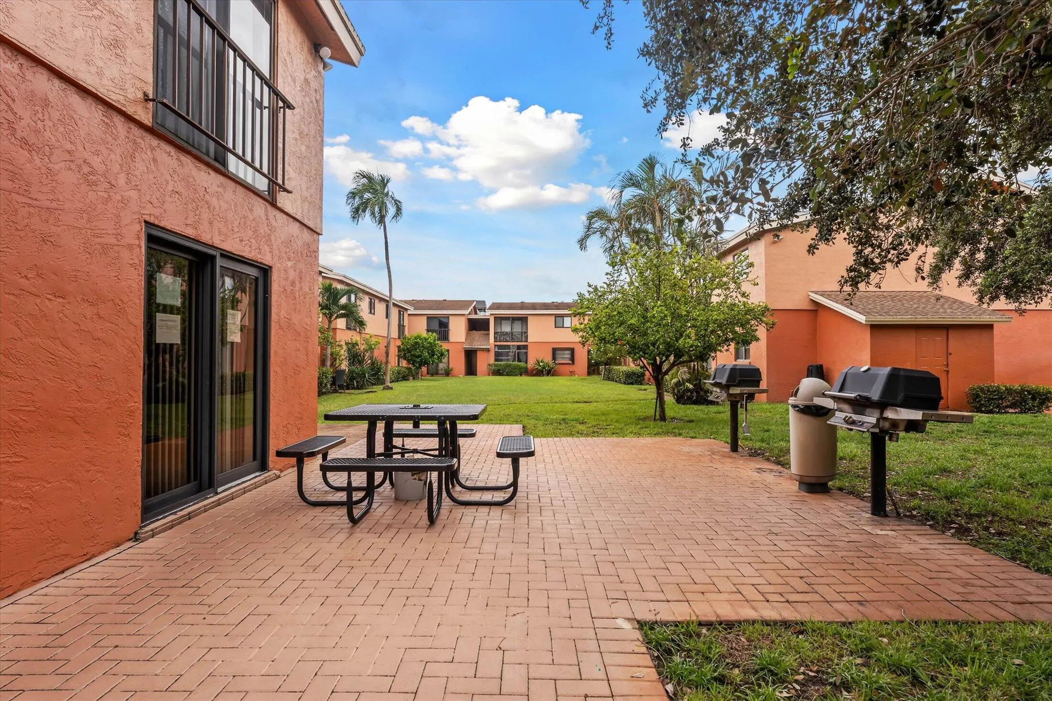 50 SE 12th Street, #1600