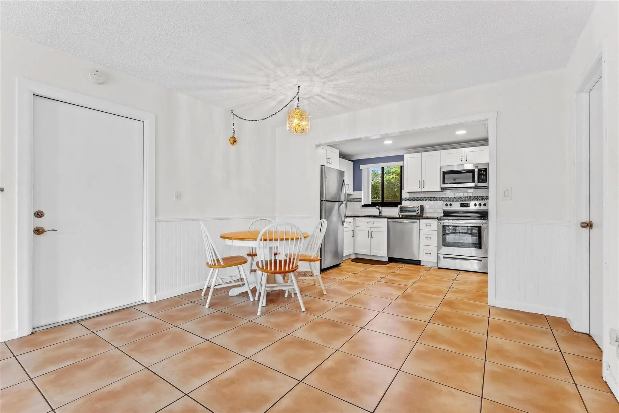 50 SE 12th Street, #1600