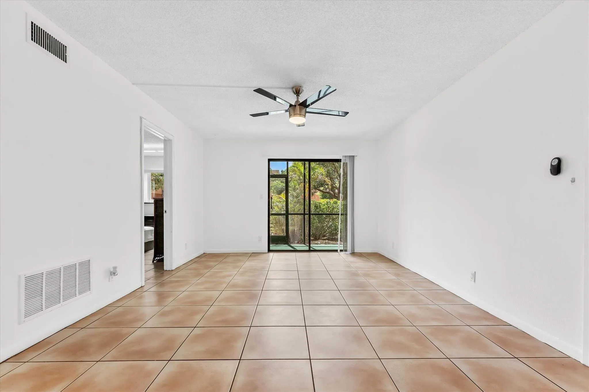 50 SE 12th Street, #1600