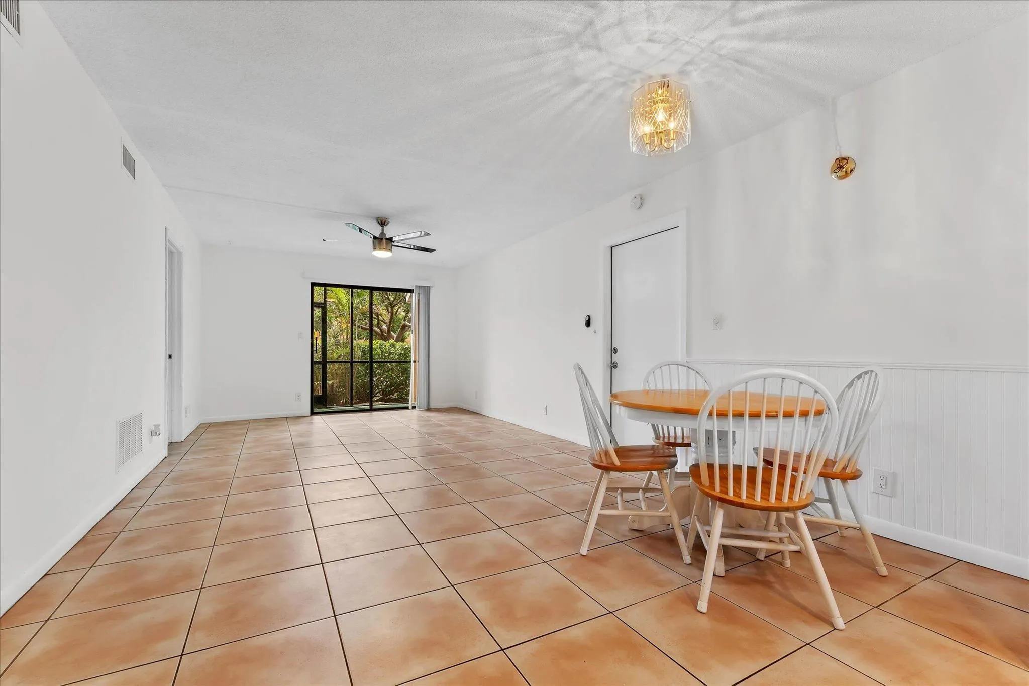 50 SE 12th Street, #1600