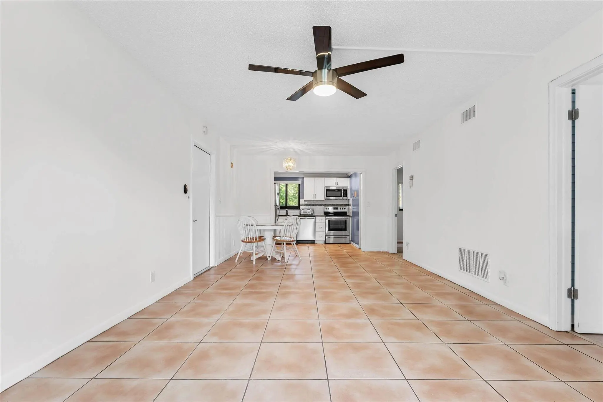 50 SE 12th Street, #1600