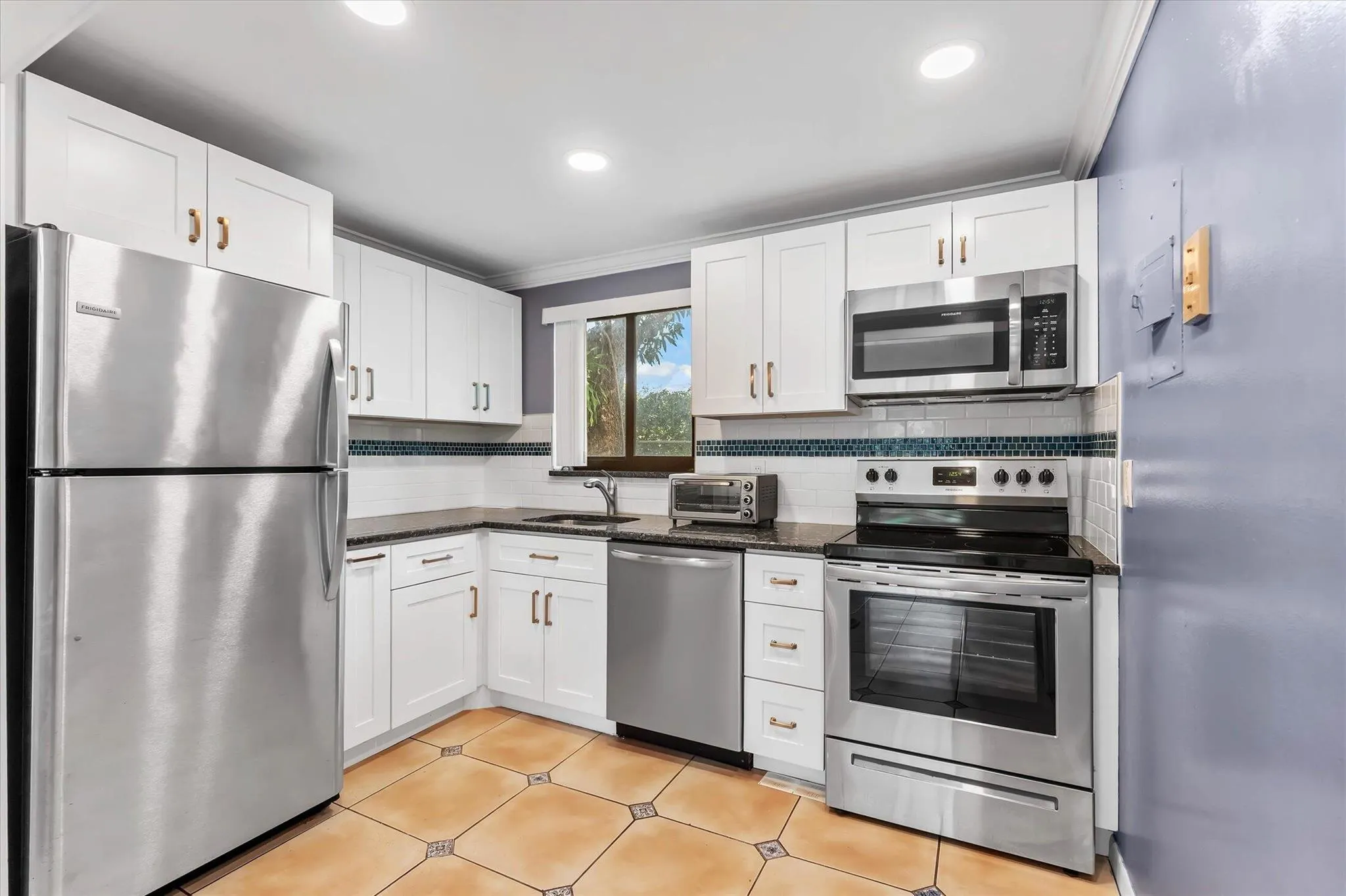 50 SE 12th Street, #1600