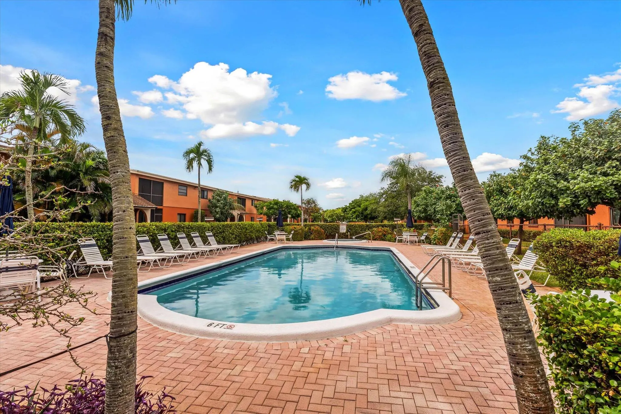 50 SE 12th Street, #1600